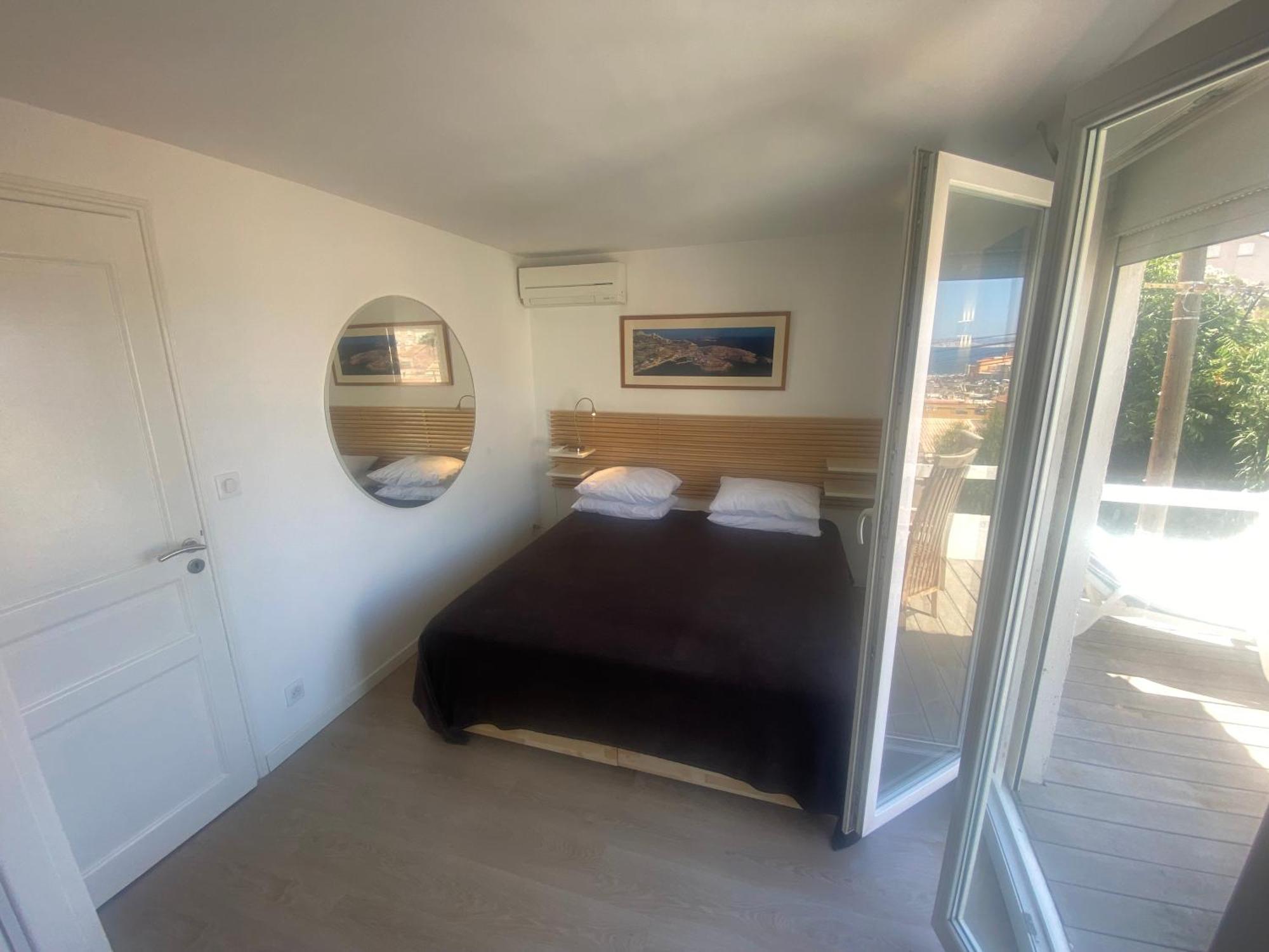 Au Coeur Du Parc National Du Massif Des Calanques, La Flibuste Des Goudes, Maison 2 Chambres, Climatisee, Jardins, Solarium, Proche Plage, Large Vue Mer Marseille Eksteriør bilde